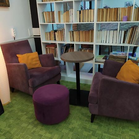 Хостел 689Capsulehotel&Coffee Almati Kültér fotó